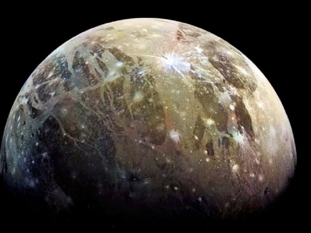 Su Ganimede segni dell'impatto di un asteroide