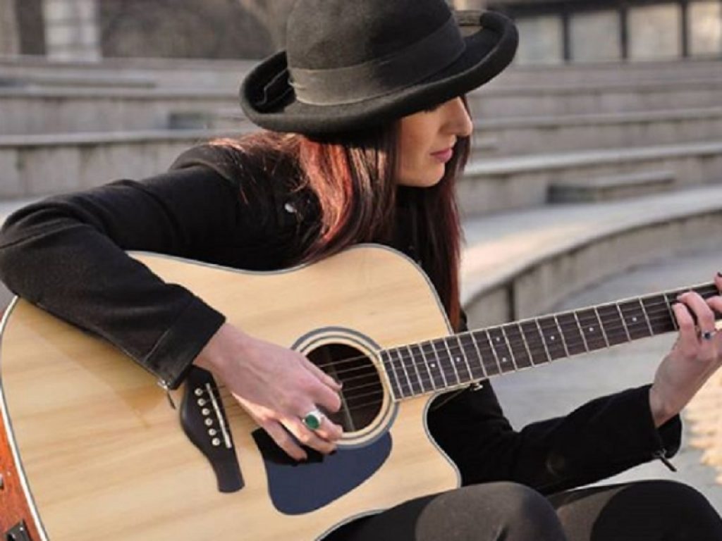 Georgette Artwood torna con il brano "Only a Thought"