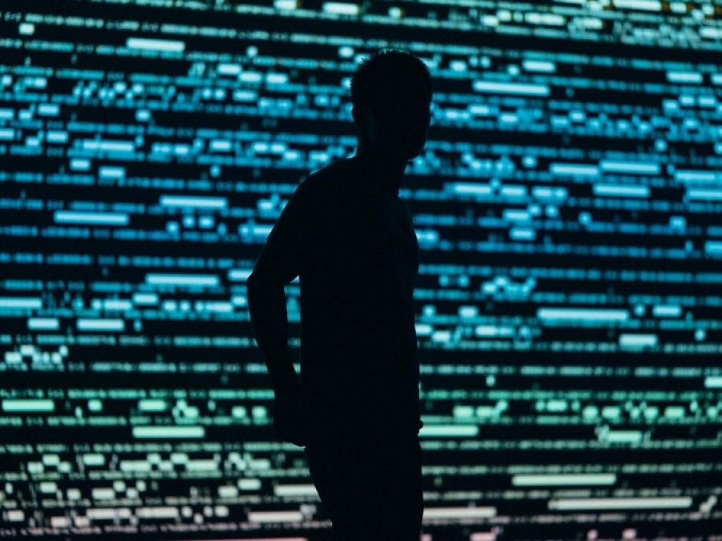 Non ti lascio, ma sparisco nel nulla: ecco il fenomeno ghosting che descrive la tendenza a chiudere una relazione scomparendo nel nulla