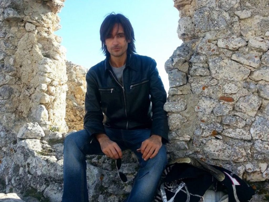 Gianluca John Attanasio: fuori l'album Beyond2Doors