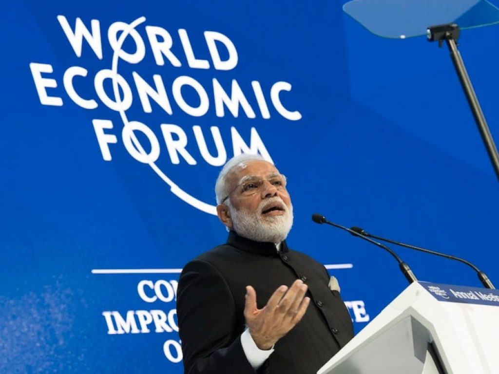 Il primo ministro indiano Modi depone la prima pietra del controverso tempio induista: verrà edificato nel luogo in cui sorgeva una moschea medievale rasa al suolo nel 1992 da estremisti di matrice induista