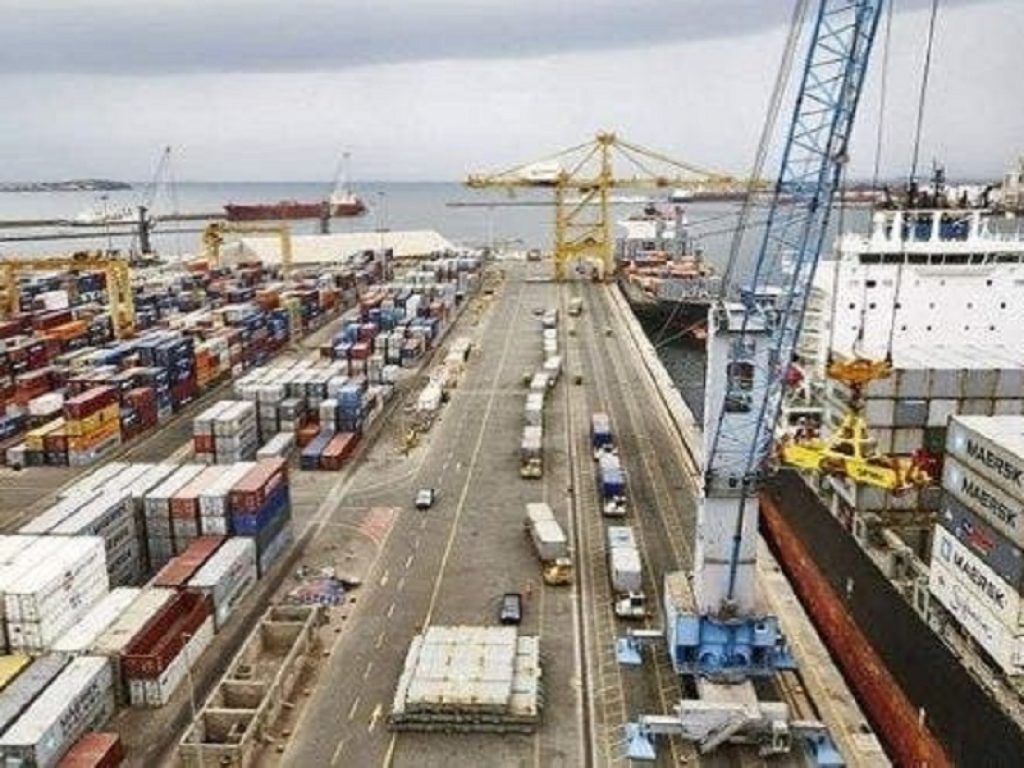 Il Senegal teme una tragedia come a Beirut: 3.000 tonnellate di nitrato d’ammonio stipate in un magazzino nel porto di Dakar