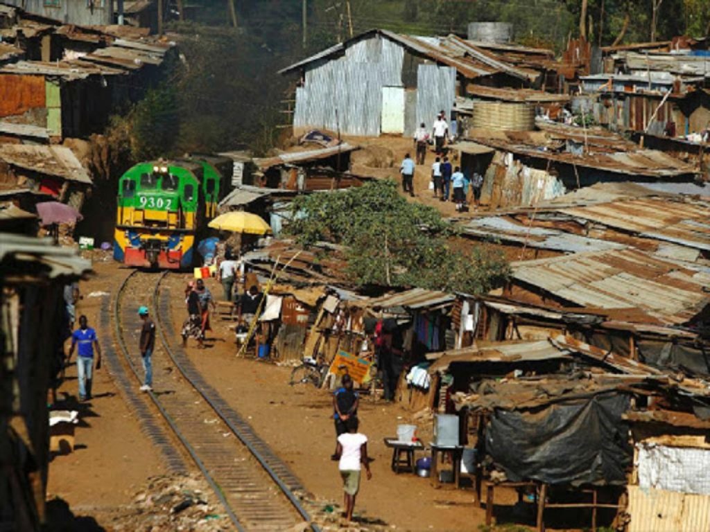 Negli slum keniani cronisti crescono