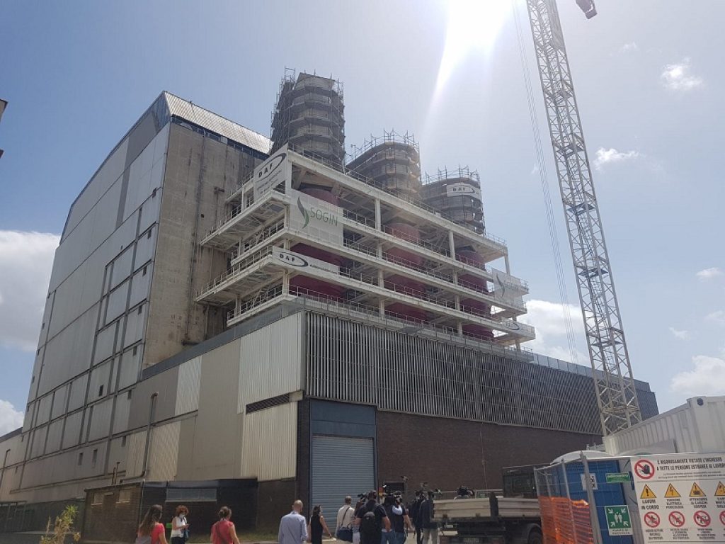 Latina: durerà fino al 2027 lo smantellamento degli schermi dei generatori di vapore (boiler) dell’edificio reattore della centrale nucleare