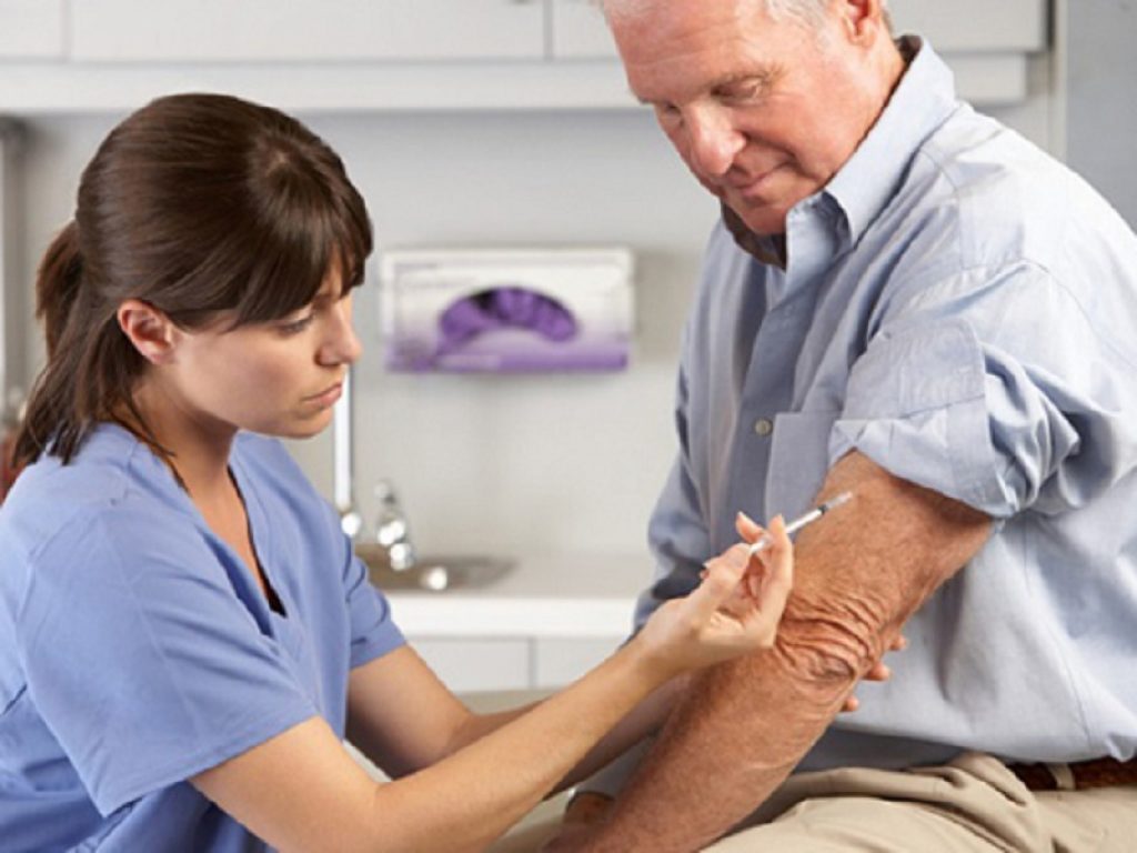 Vaccino antinfluenzale riduce mortalità per insufficienza cardiaca