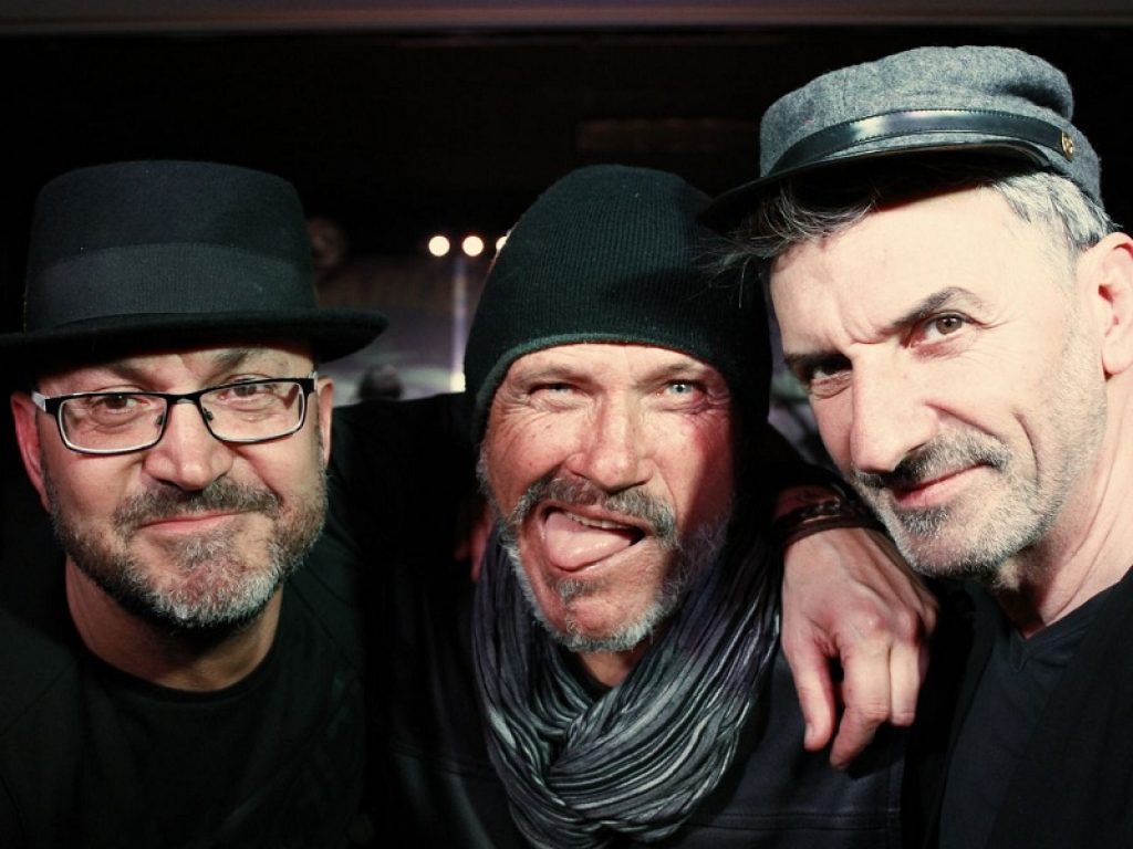 Charlie & the Cats: esce Greatest Tits Deluxe