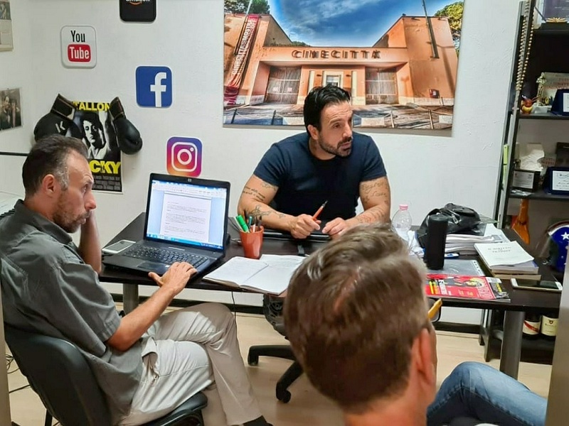 Mirko Alivernini, sul palcoscenico della rassegna “ObiettivoCorto – MobileFilmFestival”, ritirerà il prestigioso premio come “Eccellenza italiana”