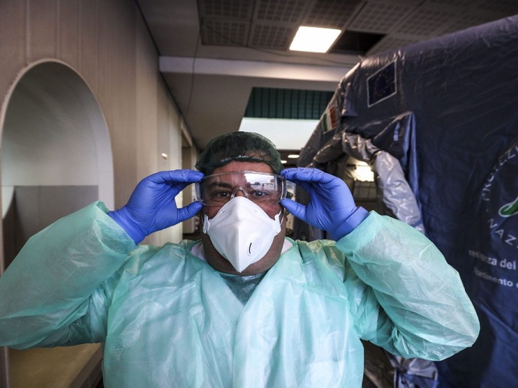 Nuovo studio: nel 2020 un milione di decessi in più in 29 Paesi, la maggior parte a causa della pandemia da Covid