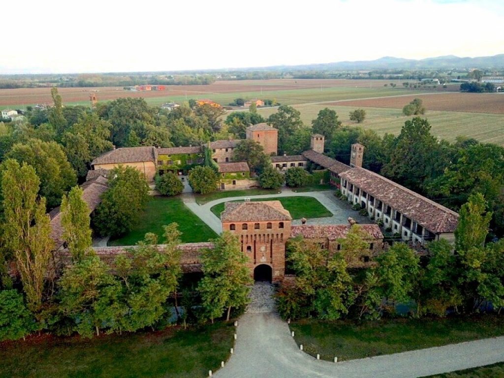 Fiori, piante e frutti di una volta al Castello di Paderna