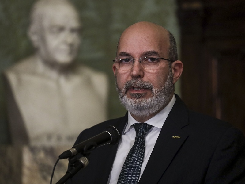 Consultazioni, Crimi: “No veti, governo politico con Conte premier”. Il Movimento 5 stelle nel caos: Di Battista pronto all’addio