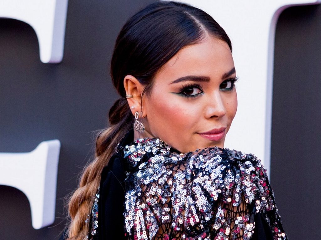 Danna Paola e Mika fanno coppia in "Me, myself"