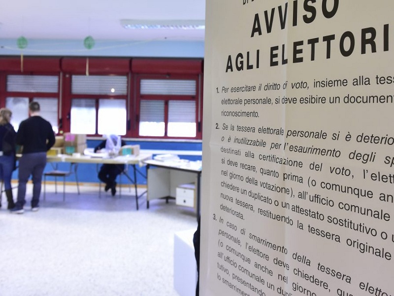 Alla Camera parte l’iter della proposta di legge per il voto a distanza per i fuorisede. L'obiettivo è approvarla per  votare già alle comunali e regionali del prossimo autunno
