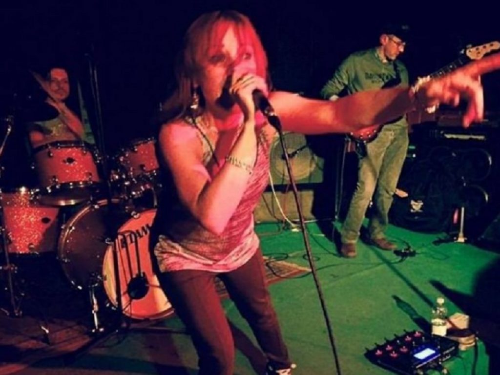 FLUTUA escono con il nuovo singolo "TU VUOI TU PUOI"