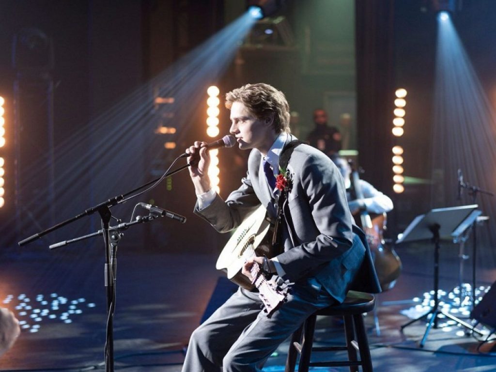 Rilasciato il secondo trailer del film "Nuvole" su Zach Sobiech: ispirato a una storia vera, arriva il 16 ottobre su Disney+