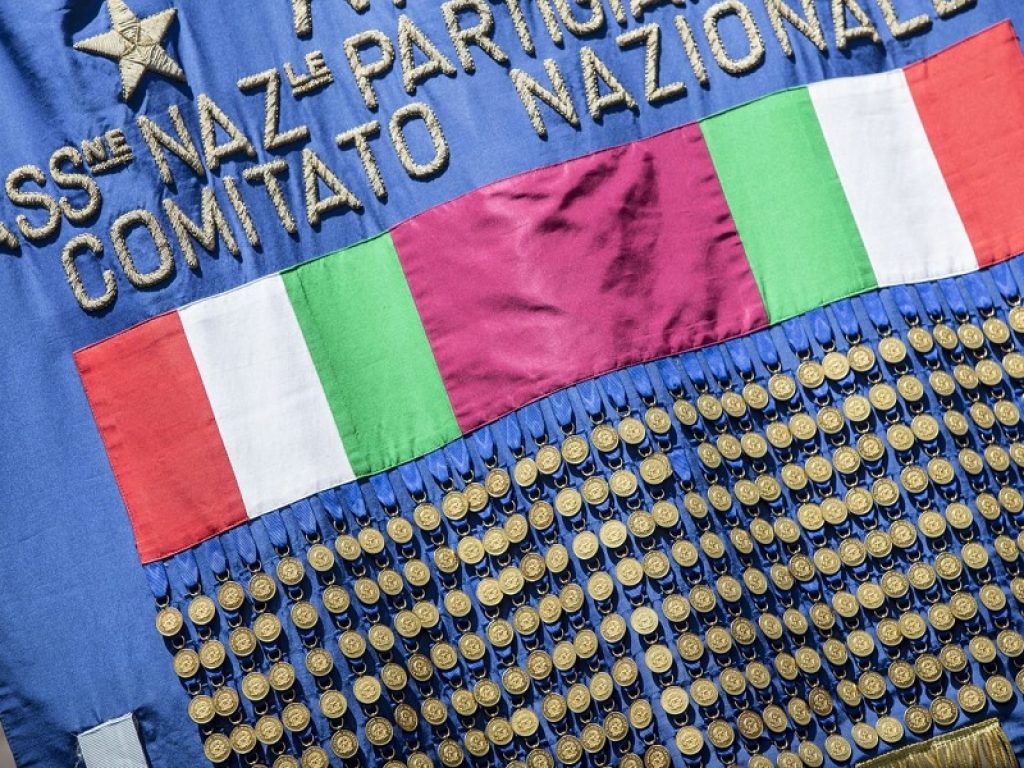 Sulle armi all'Ucraina, l'Anpi e il Pd la pensano all'opposto. L'associazione dei partigiani avverte Letta: “L’invio può esporre l’Italia all’atomica”