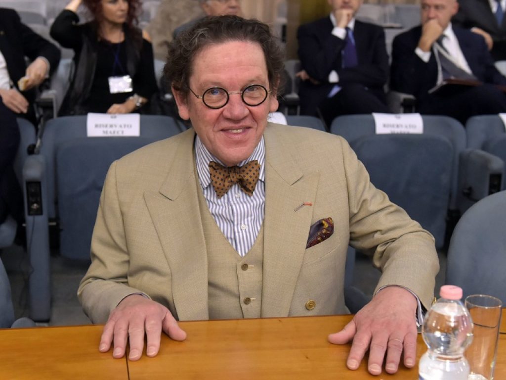 È morto lo storico dell’arte Philippe Daverio, aveva 71 anni