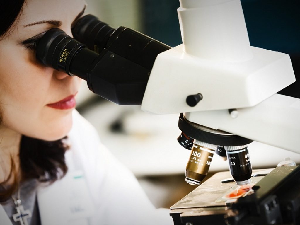 Fibrosi polmonare idiopatica, nuovi farmaci in via di studio anche in Italia: al momento ci sono tre sperimentazioni attive