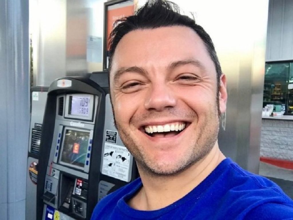 Tiziano Ferro pubblica Rimmel, il primo singolo del suo album di cover