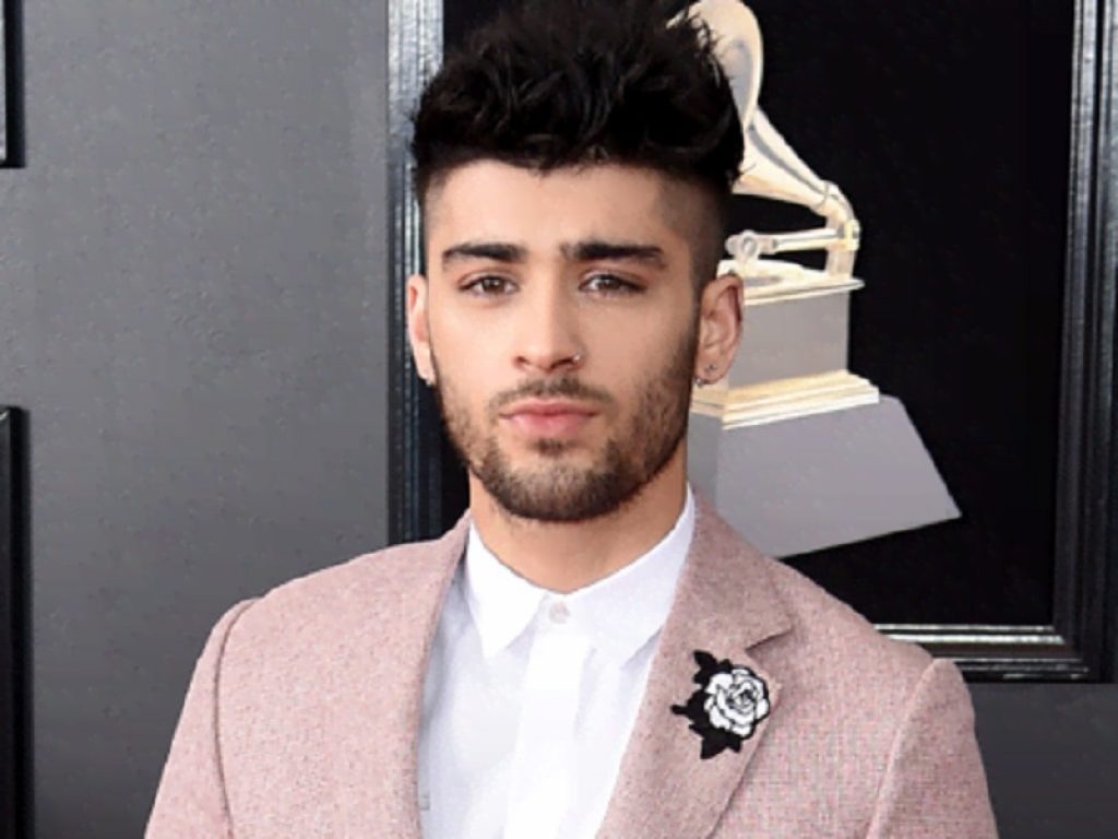 "Vibez" è su YouTube: guarda il video del singolo di Zayn a metà tra animazione e realtà. Oggi esce anche il disco "Nobody is listening"