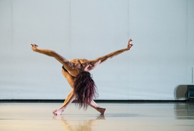 Una performance di Company Blu