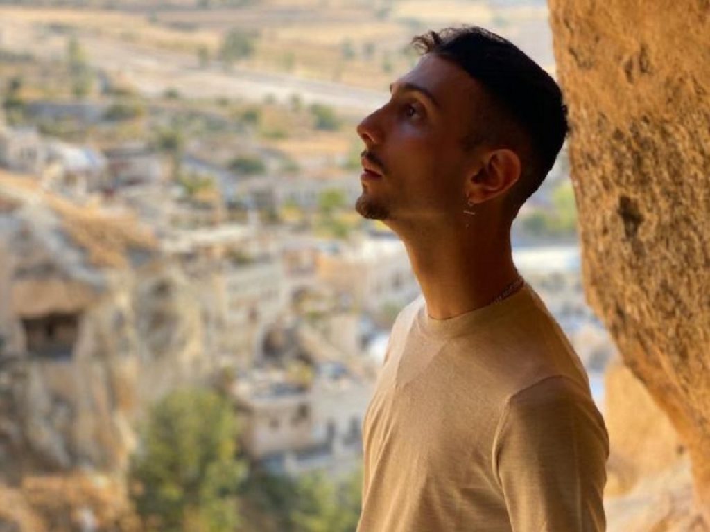 Random a bordo di una mongolfiera nel video di “Ritornerai 2”