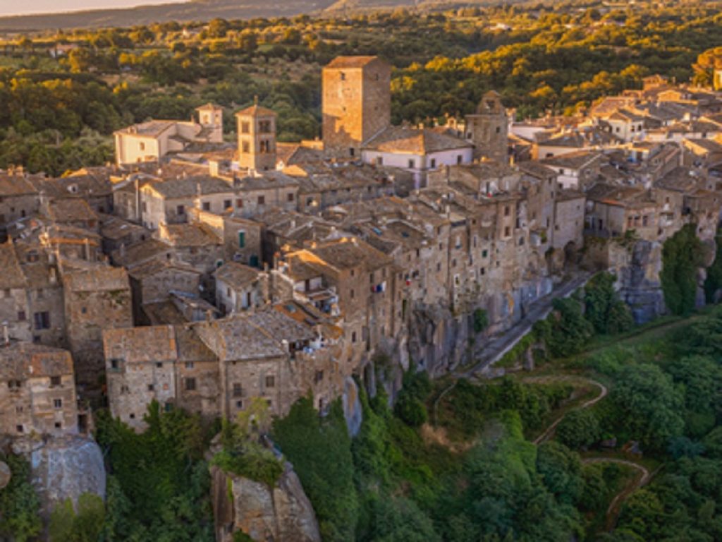 Tra MOAI e maghe: a Vitorchiano "Il Borgo racconta"