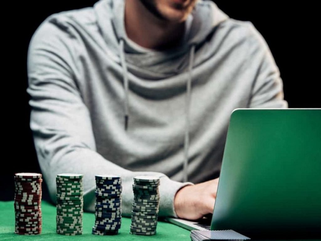 Ci sono diversi modi per ritirare soldi quando si gioca nei casinò online con soldi veri. Ecco quali sono i più popolari e le indicazioni su tempi e costi