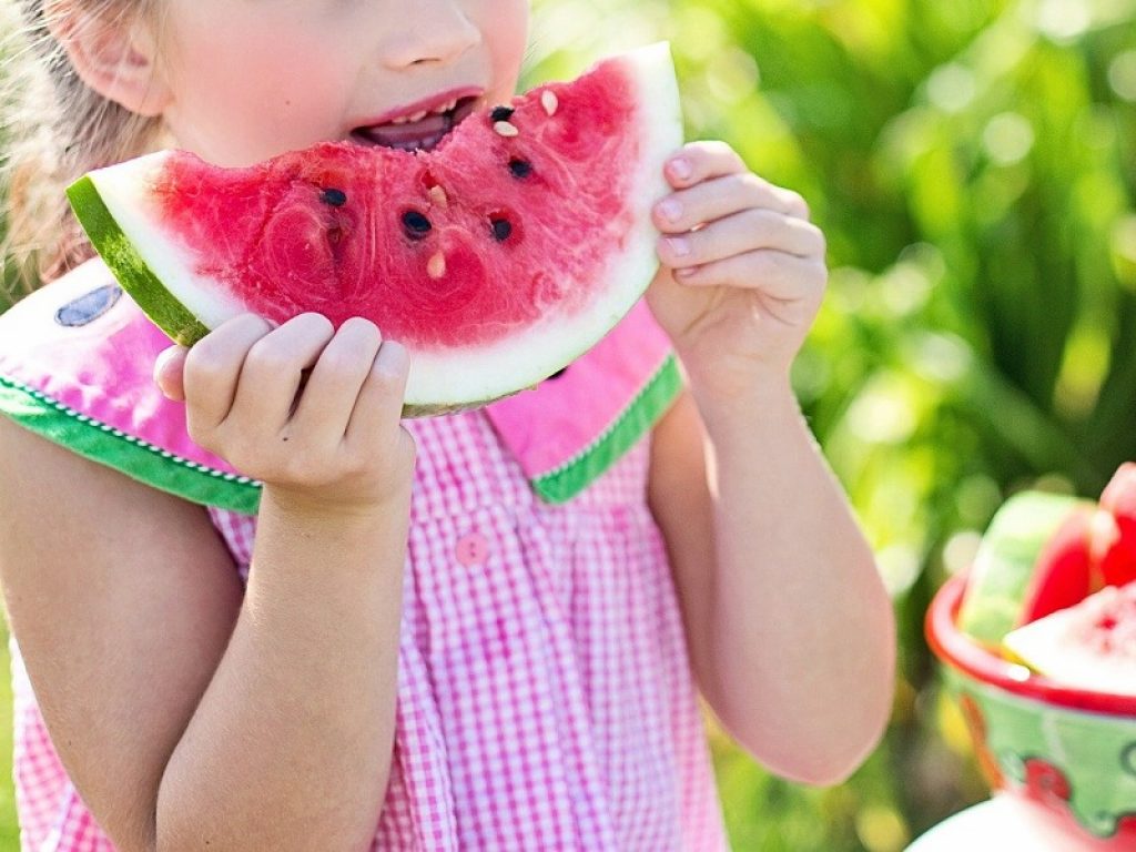 Alimentazione: i bambini impiegano molto più tempo degli adulti ad eliminare pesticidi dall'organismo. Ecco perché bisogna puntare sull'agroalimentare di qualità