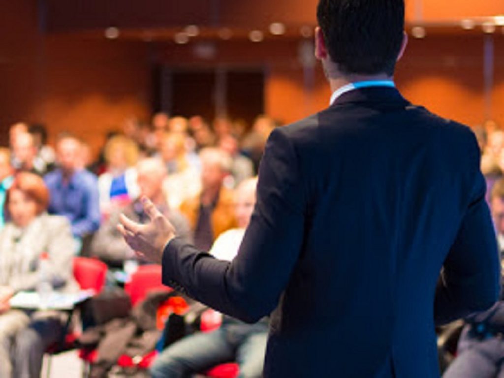 Vietare i congressi e i convegni mette sul lastrico un settore che dà lavoro a 570 mila persone. Le imprese già tutte con l’acqua alla gola pronte a chiudere