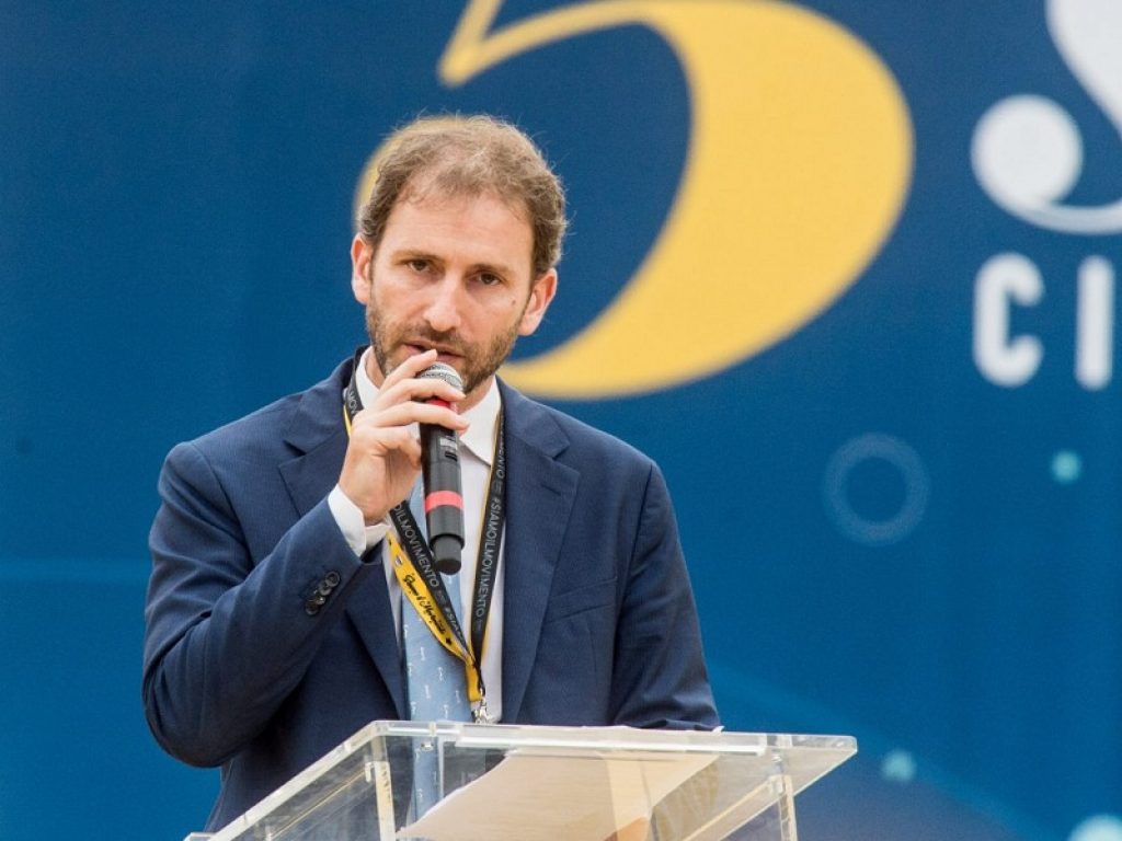 Casaleggio avvisa il M5s: non diventare partito