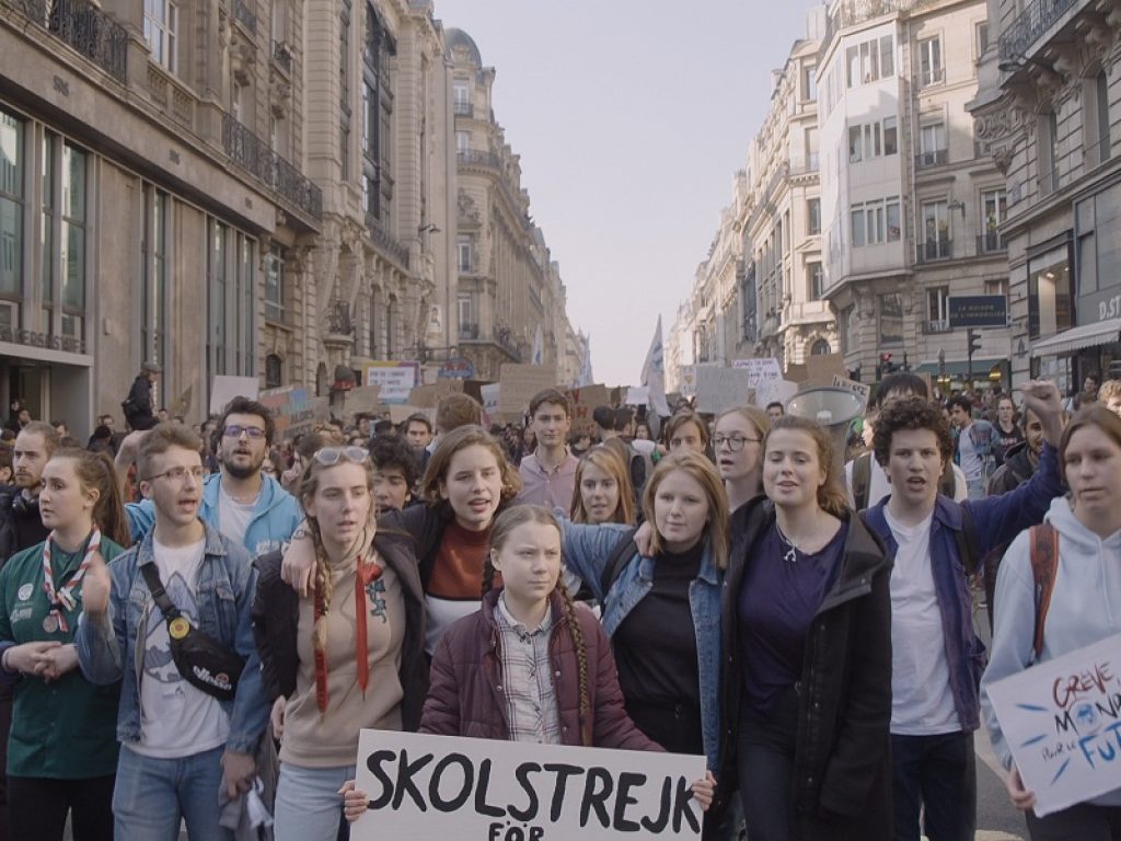 Il documentario I am Greta di Nathan Grossman sarebbe dovuto uscire al cinema il 2,3 e 4 novembre: con la chiusura delle sale salta l'evento