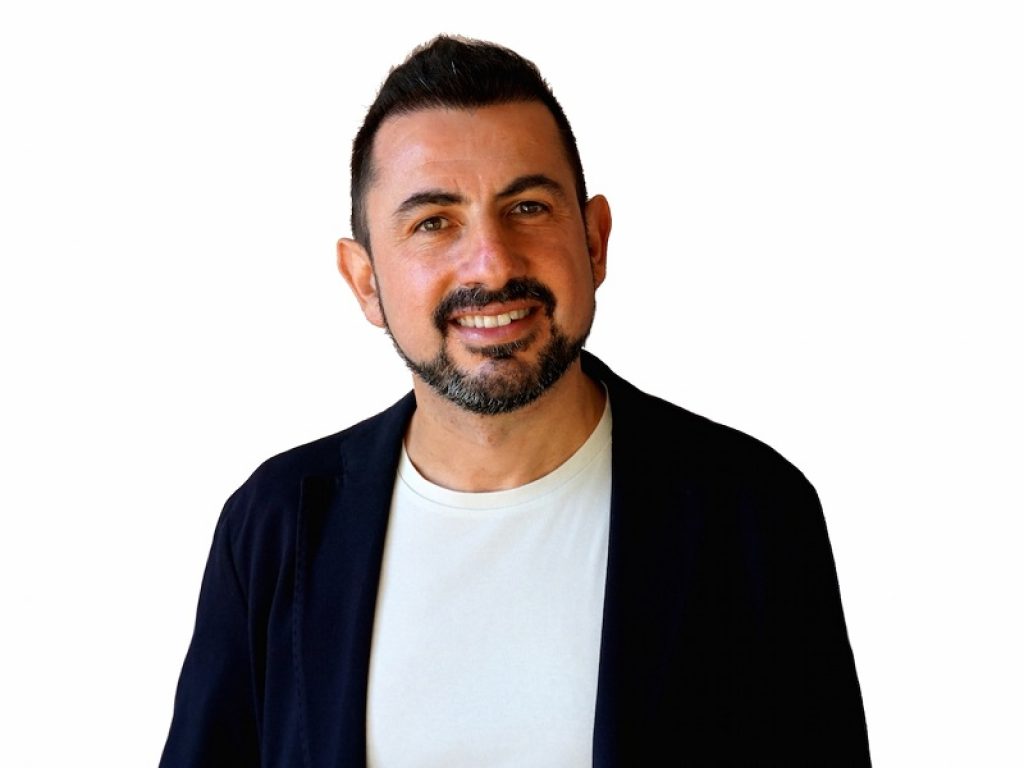 Makkekomiko di Alessandro Mago Mancini arriva il 13 ottobre al Teatro de' Servi: le informazioni utili per lo spettacolo