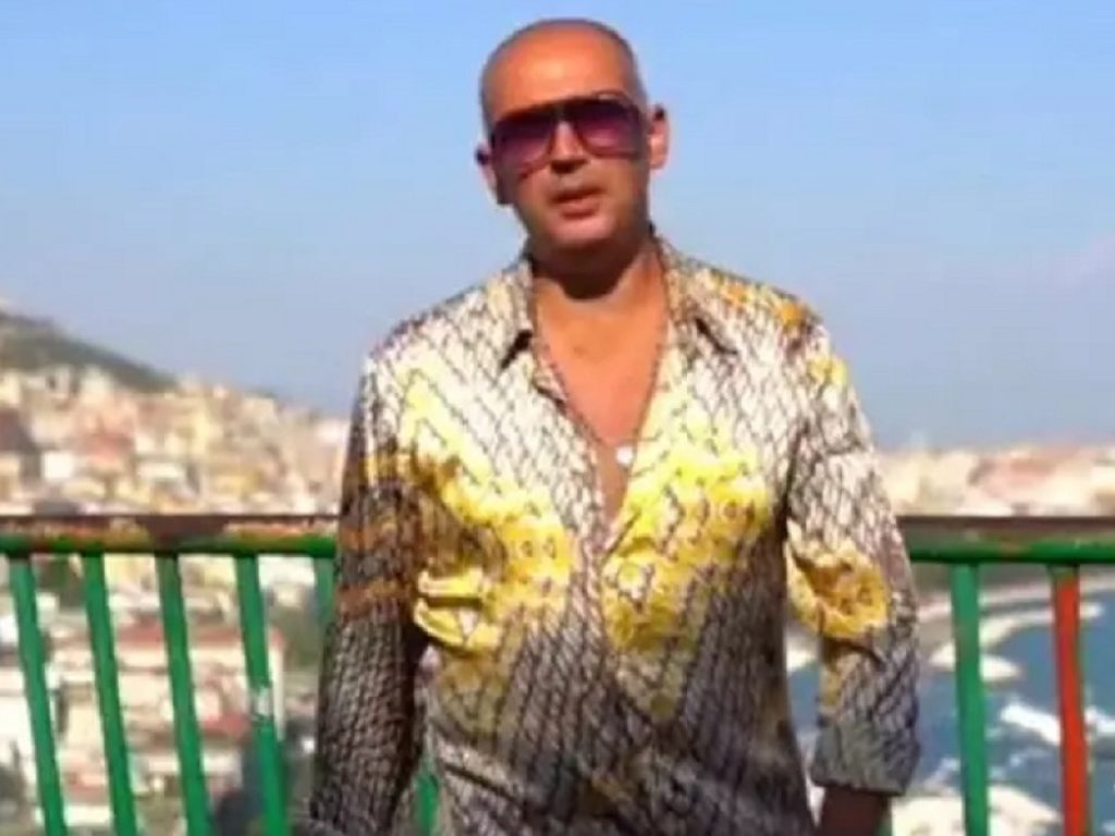 Michele Ligarò riprende il neo-melodico e s’impone tra gli ascolti della musica senza tempo