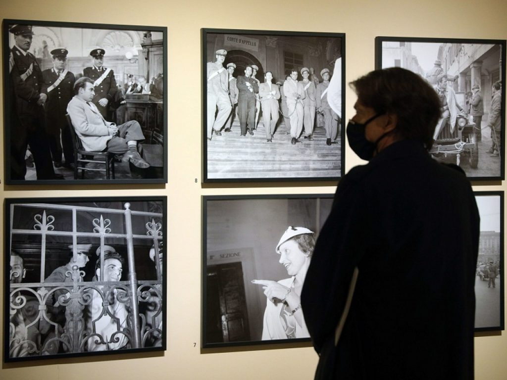 Bologna rivive il suo lato noir con la mostra Criminis Imago: 100 foto all'Oratorio di Santa Maria della Vita per raccontare i crimini in città