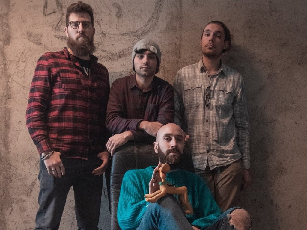 Milano è il nuovo singolo della band Re Del Kentche: il brano segue la pubblicazione del loro album d'esordio dal titolo Sottocultura