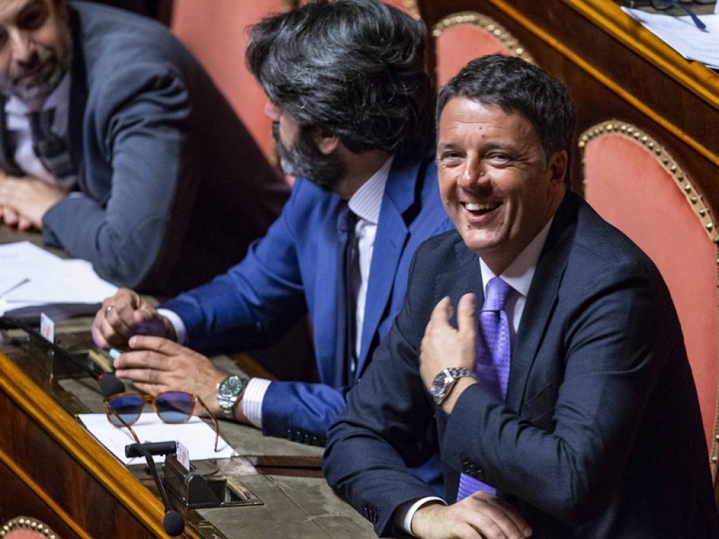 Il leader di Italia Viva Matteo Renzi commenta il discorso del premier al Senato: “Draghi straordinario. Valeva la pena fare la crisi”