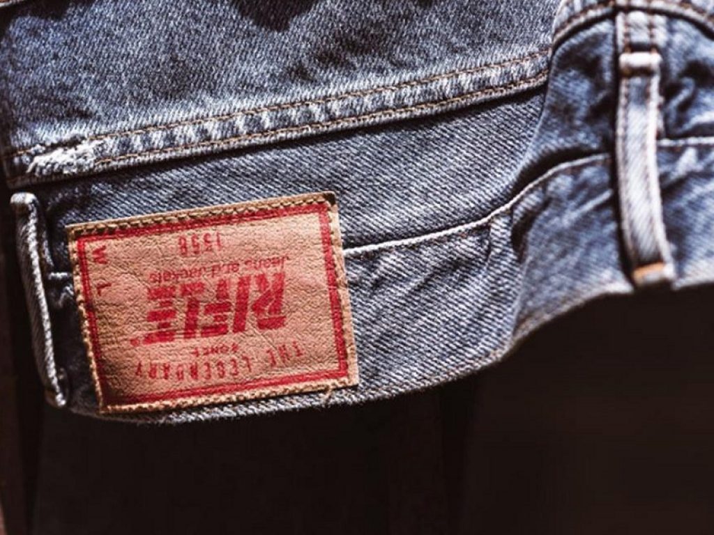 La storia dei jeans Rifle si chiude con il fallimento