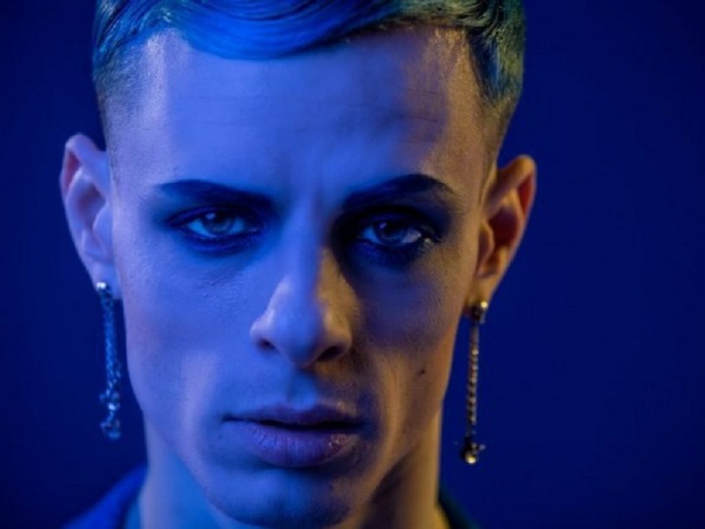 Boss Doms online con il remix di "Back To My Bed"