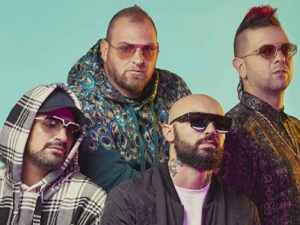 I Boomdabash tornano l'11 dicembre con il loro best of: una raccolta di hit e inediti per raccontare la vera storia di Payà, Biggie Bash, Mr. Ketra e Blazon
