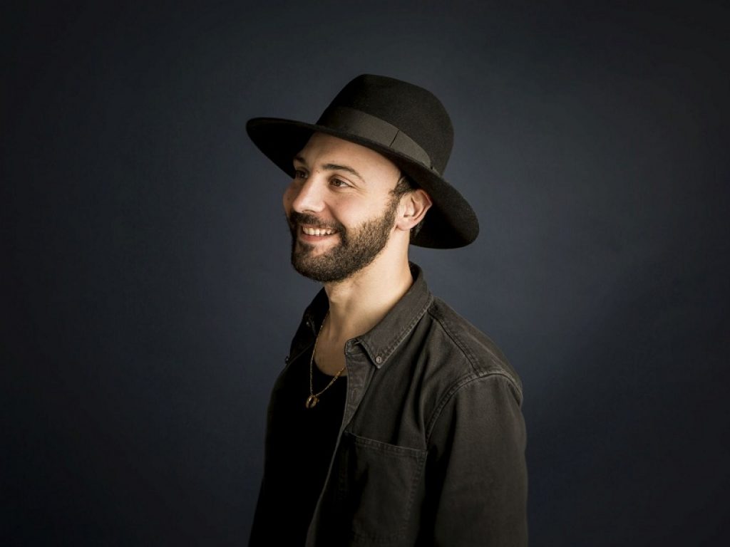 Salvatore Maria Ruisi debutta con "Gocce"