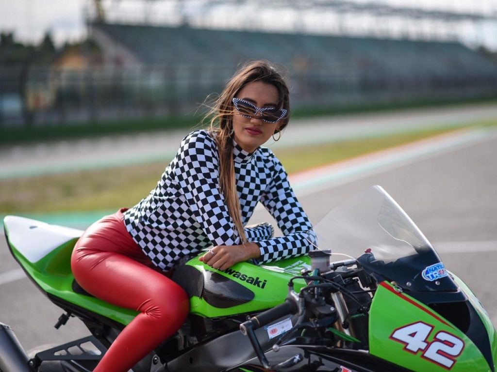 Grid online con il videoclip di "Testacoda"