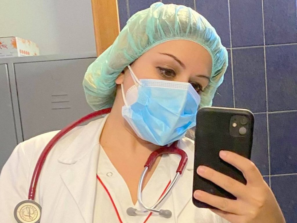 Ragazze di talento che onorano la Calabria. Miriam Violi, medico, neolaureata con lode a Pisa, in prima linea in Toscana contro il Covid