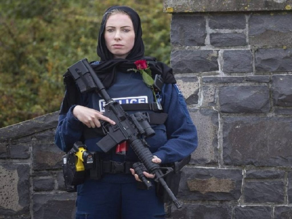In Nuova Zelanda poliziotte con l'hijab