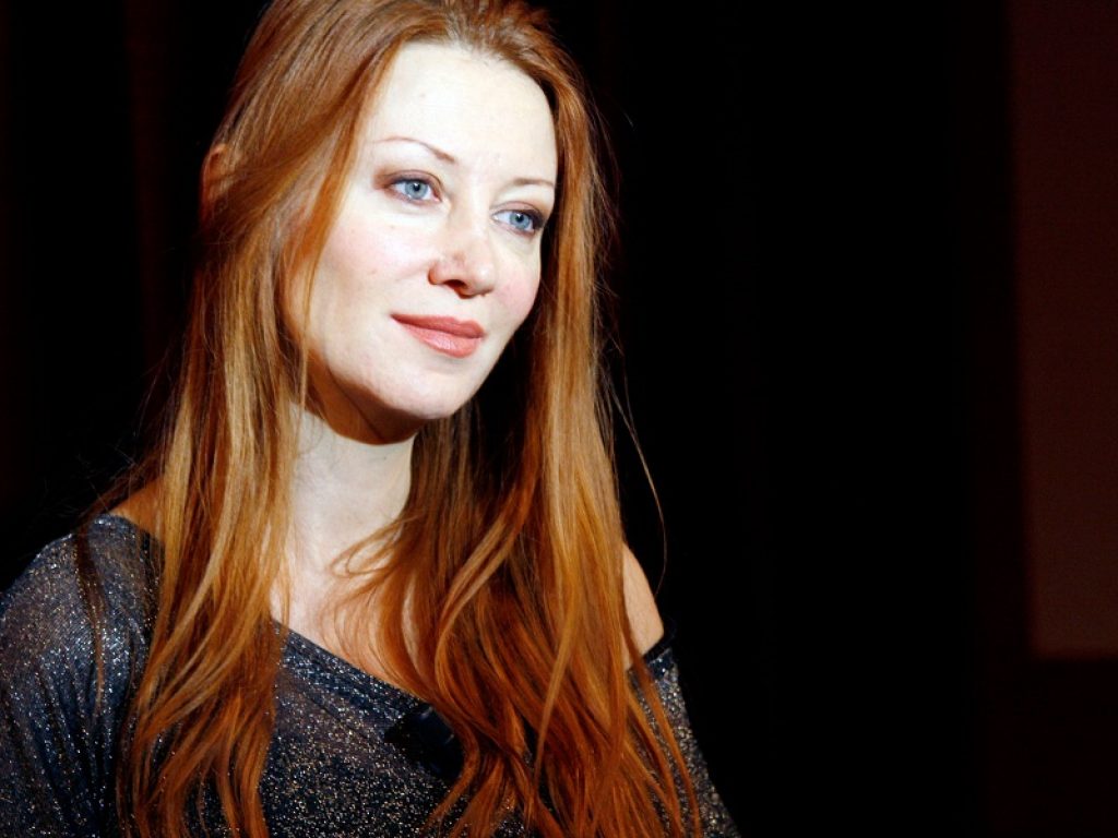 Valentina Mattarozzi in radio con "Fragili"