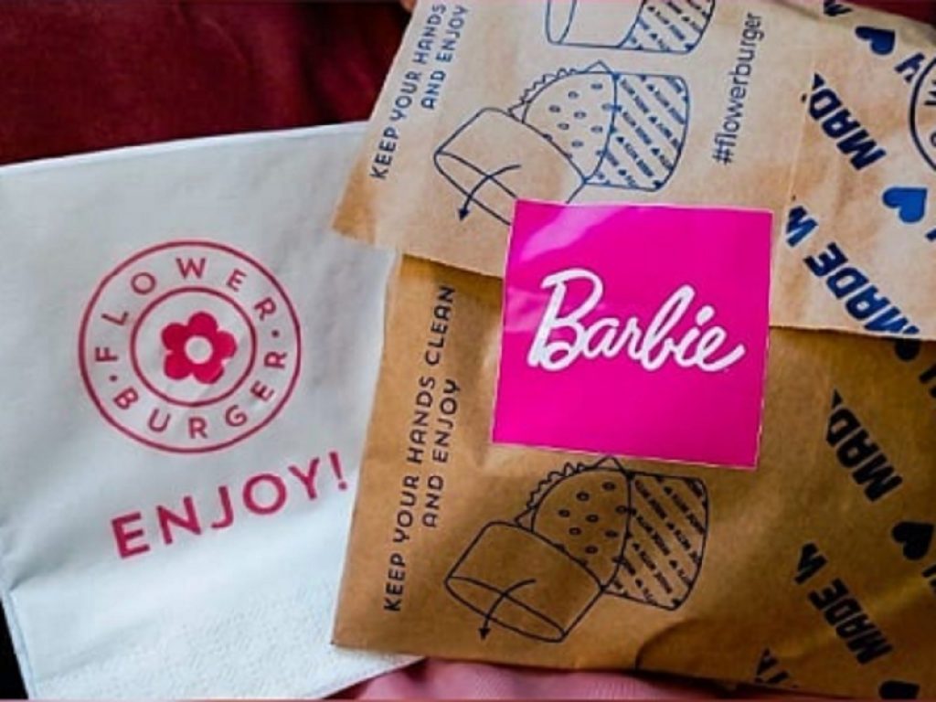 Rosa e vegano: arriva il Barbie Burger