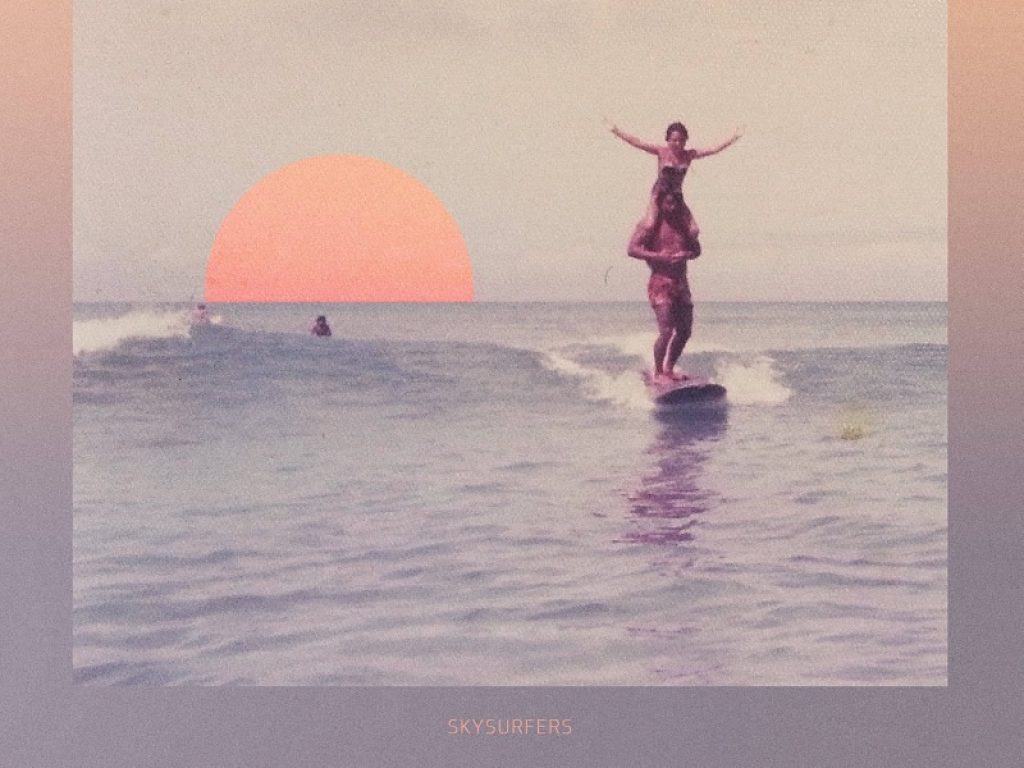 "Skysurfers" è il disco di debutto dei Bluedaze