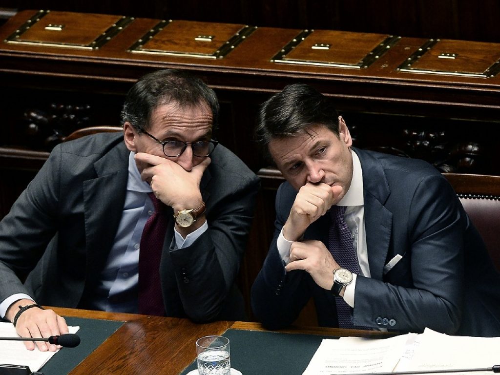 Nuovo Dpcm in via di definizione, per il ministro Boccia le piste da sci restano chiuse almeno fino al 7 gennaio. Possibile Messa di Natale due ore prima