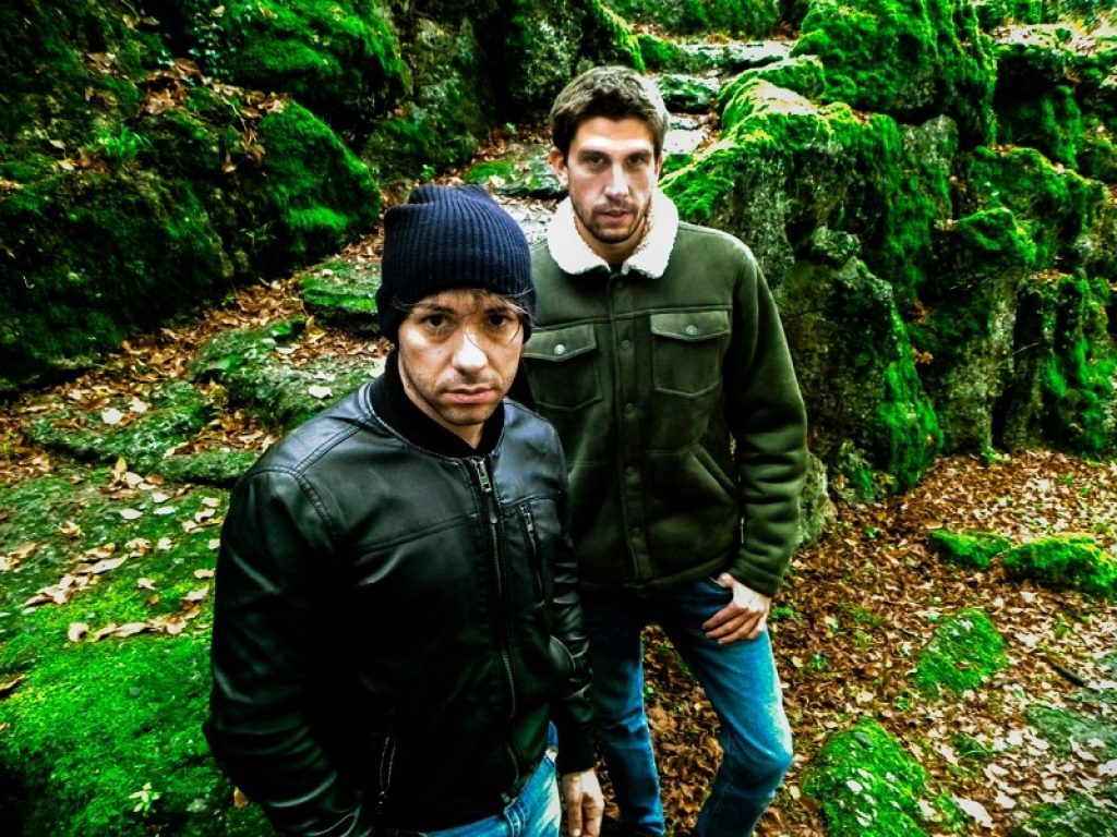 I Bounce Back online con "Grain of Corn"