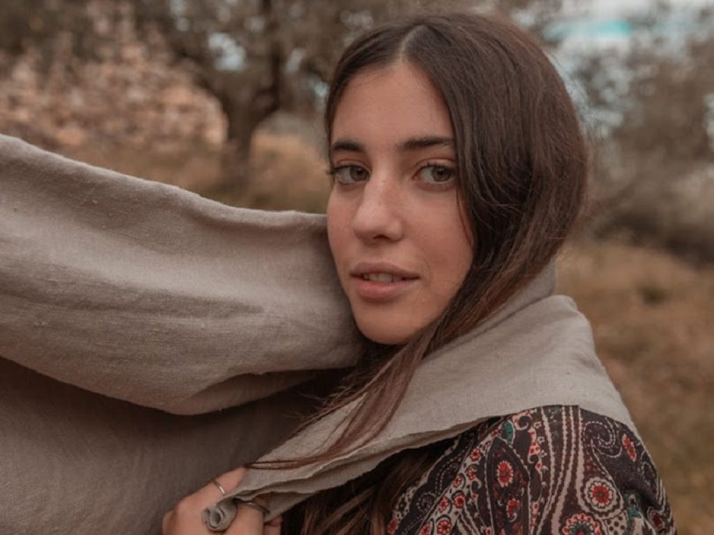 Chiamamifaro torna con il nuovo singolo "Domenica"