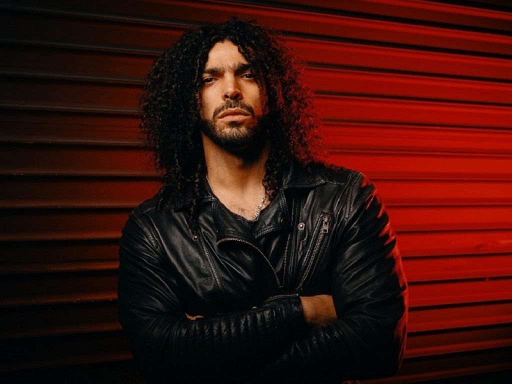 Ramy Essam canta e denuncia l'Egitto